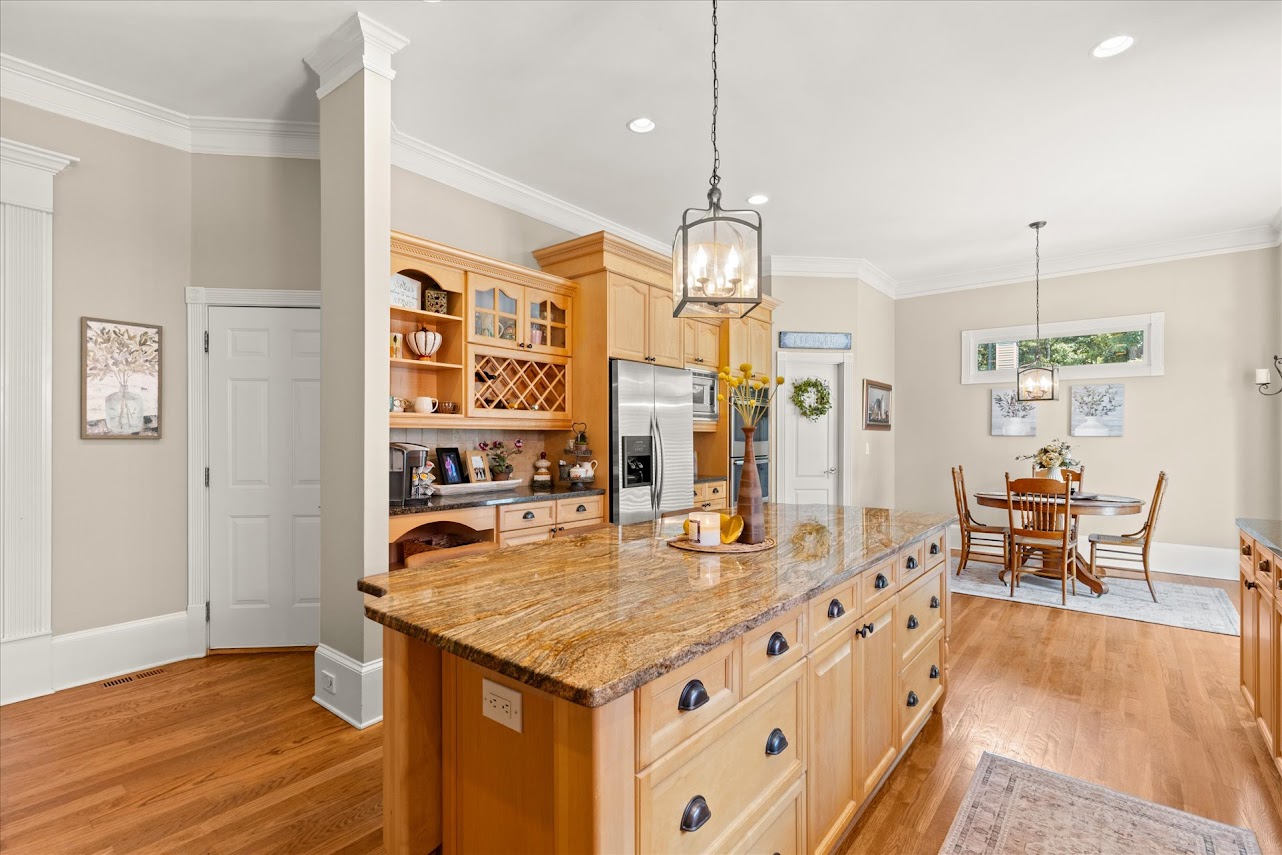 Carrollton, Georgia, 30116, United States, 6 Bedrooms Bedrooms, ,5 BathroomsBathrooms,Residential,For Sale,1893657