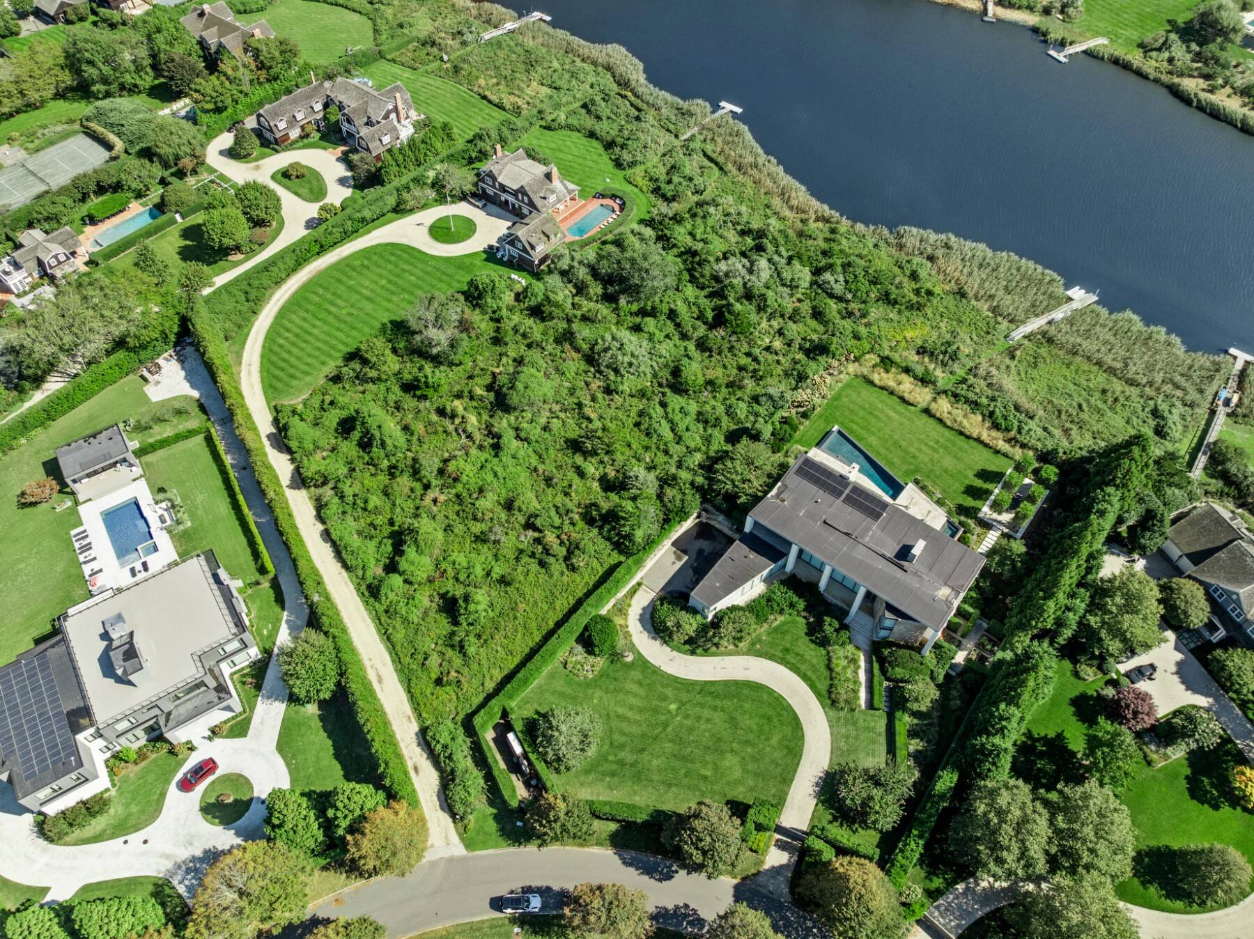  A Rare Waterfront Land Opportunity, SOH, Fits Tennis - 物件實景
