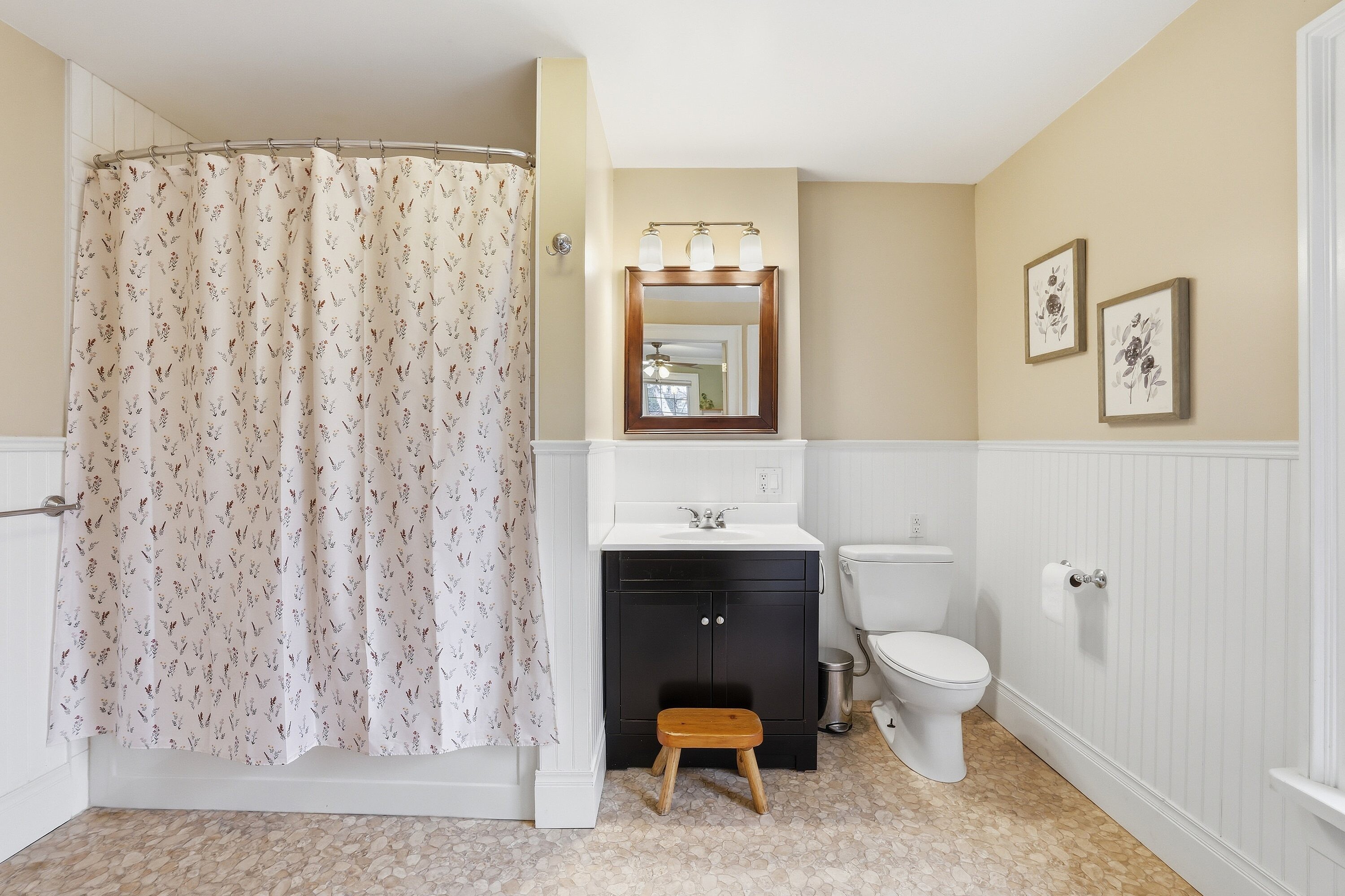  Prestigous 1/4 Acre Town Lot - 物件實景