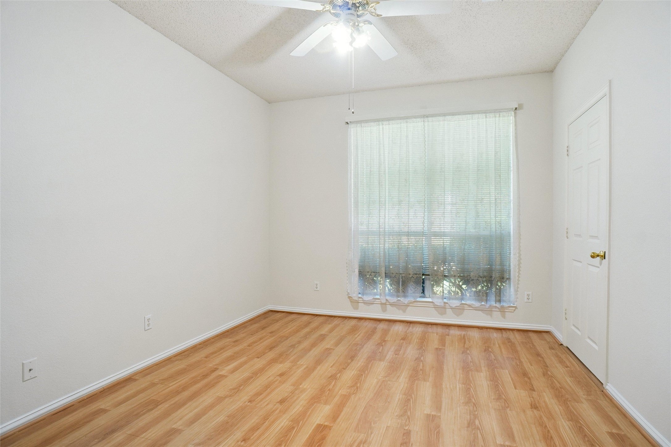 Plano, Texas, 75024, United States, 4 Bedrooms Bedrooms, ,3 BathroomsBathrooms,Residential,For Sale,1981856