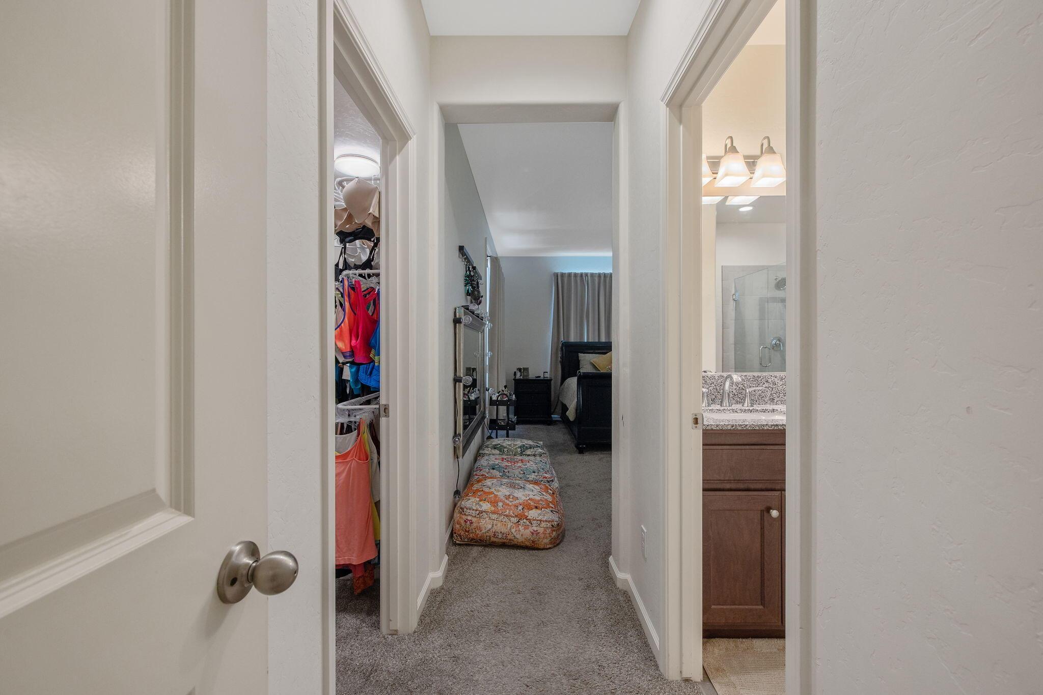 Visalia, California, 93291, United States, 4 Bedrooms Bedrooms, ,2 BathroomsBathrooms,Residential,For Sale,1927793