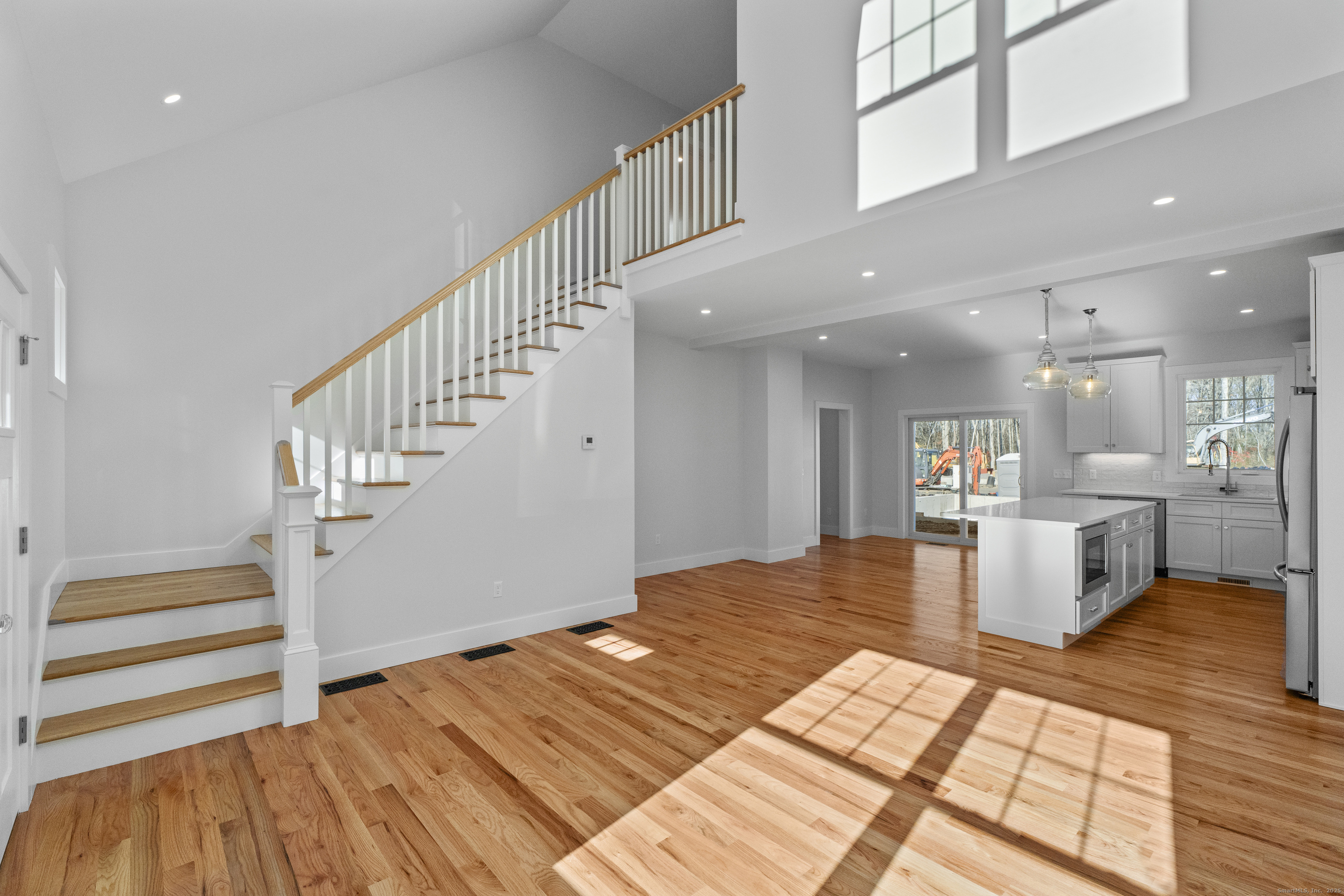 Waterford, Connecticut, 06385, United States, 2 Bedrooms Bedrooms, ,3 BathroomsBathrooms,Residential,For Sale,1995569