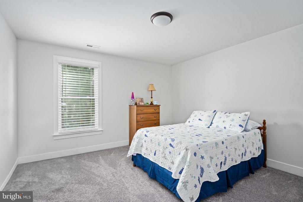Colonial Beach, Virginia, 22443, United States, 4 Bedrooms Bedrooms, ,3 BathroomsBathrooms,Residential,For Sale,1917593