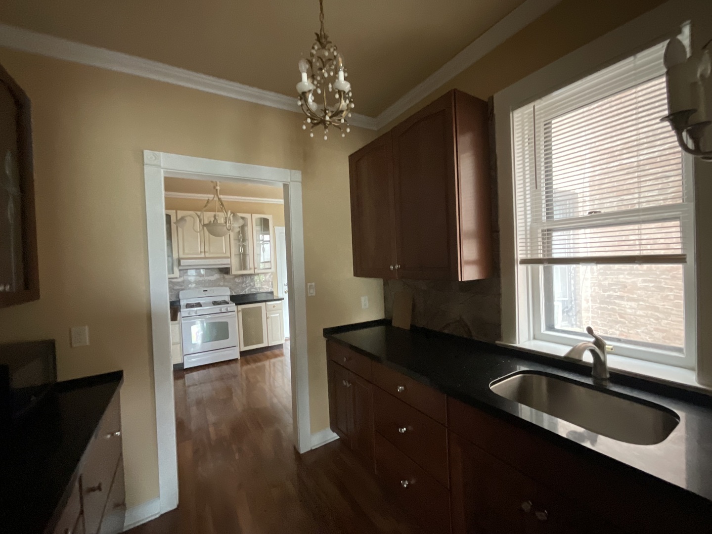 Chicago, Illinois, 60615, United States, 5 Bedrooms Bedrooms, ,3 BathroomsBathrooms,Residential,For Sale,1961563