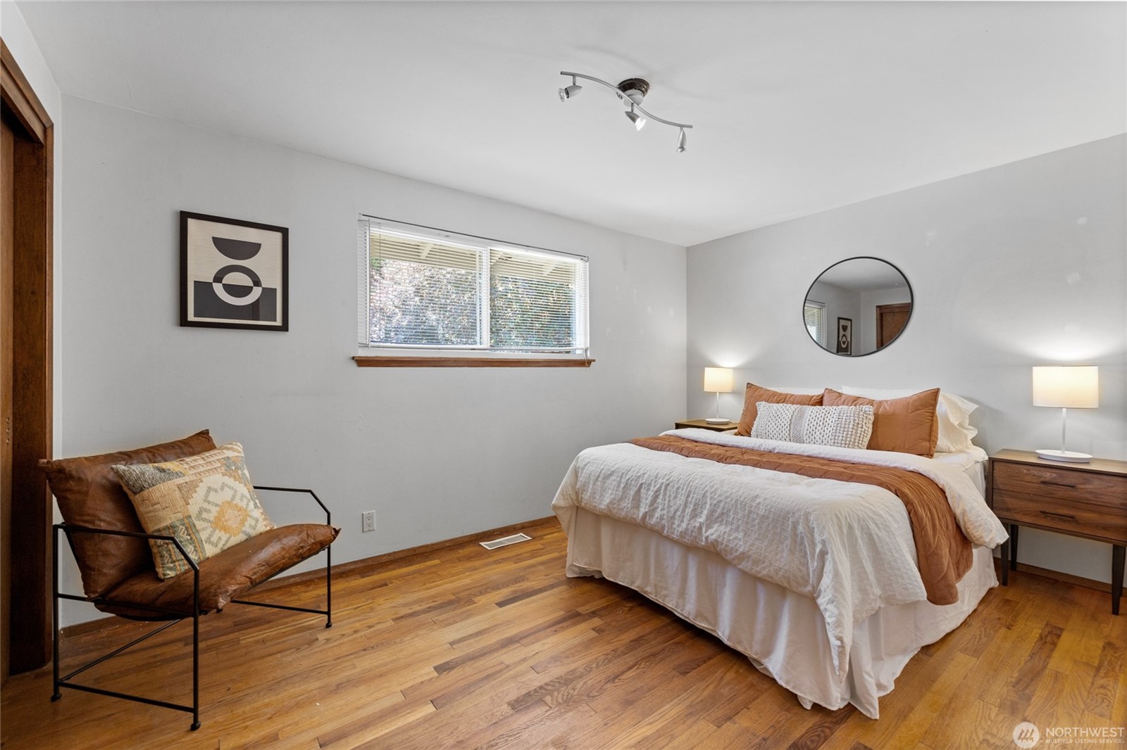 Seatac, Washington, 98188, United States, 3 Bedrooms Bedrooms, ,2 BathroomsBathrooms,Residential,For Sale,1905826