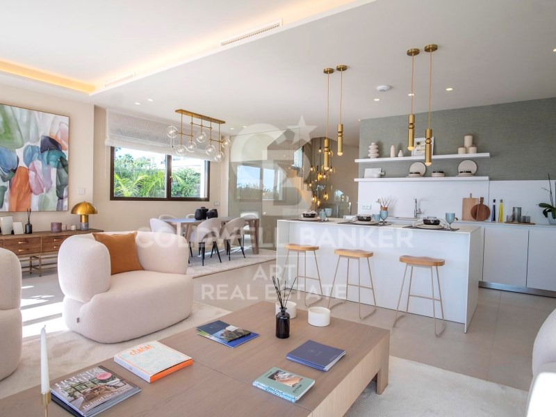 Estepona, Andalusia, ES, 4 Bedrooms Bedrooms, ,3 BathroomsBathrooms,Residential,For Sale,1805041