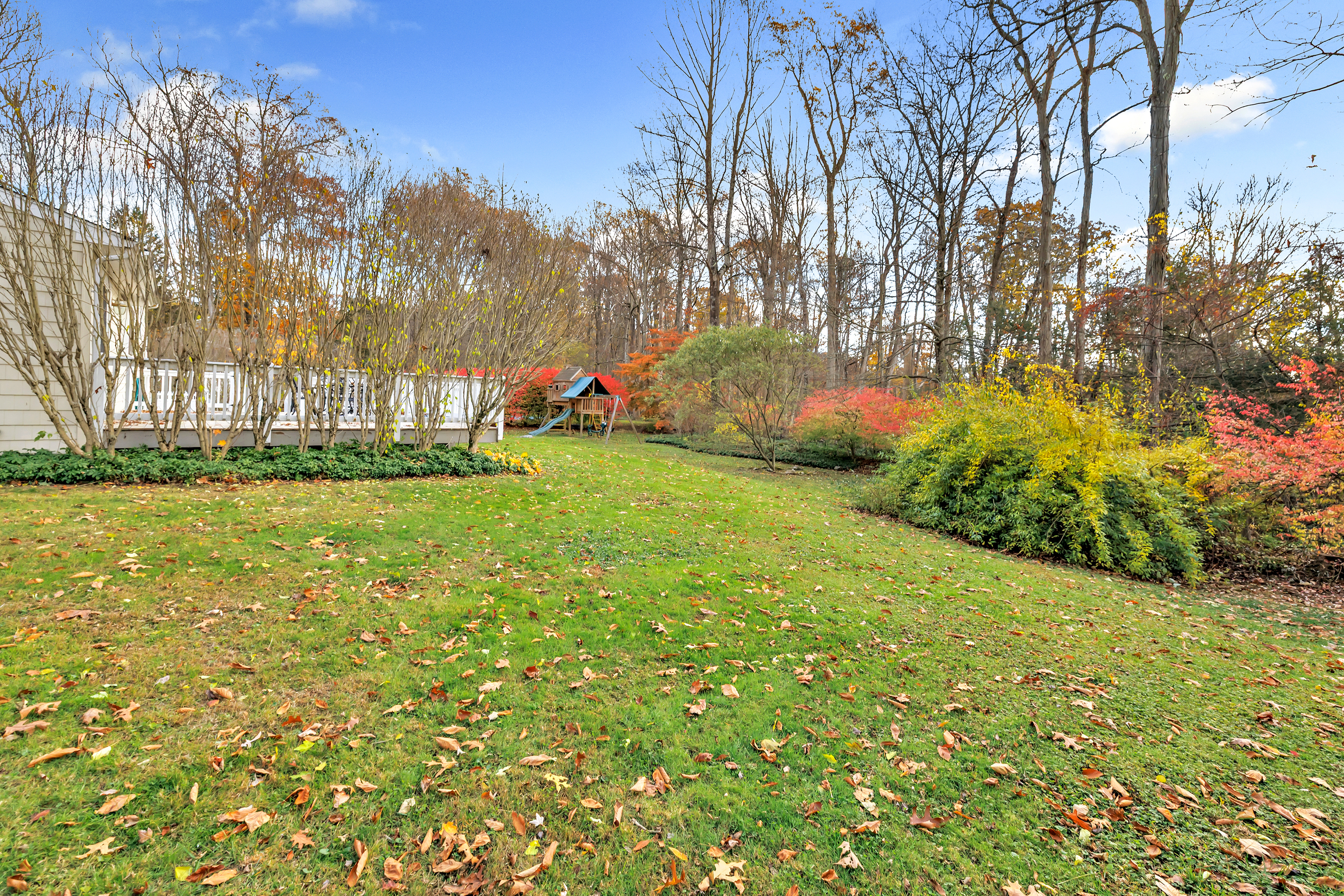 Monroe, Connecticut, 06468, United States, 4 Bedrooms Bedrooms, ,3 BathroomsBathrooms,Residential,For Sale,1989418