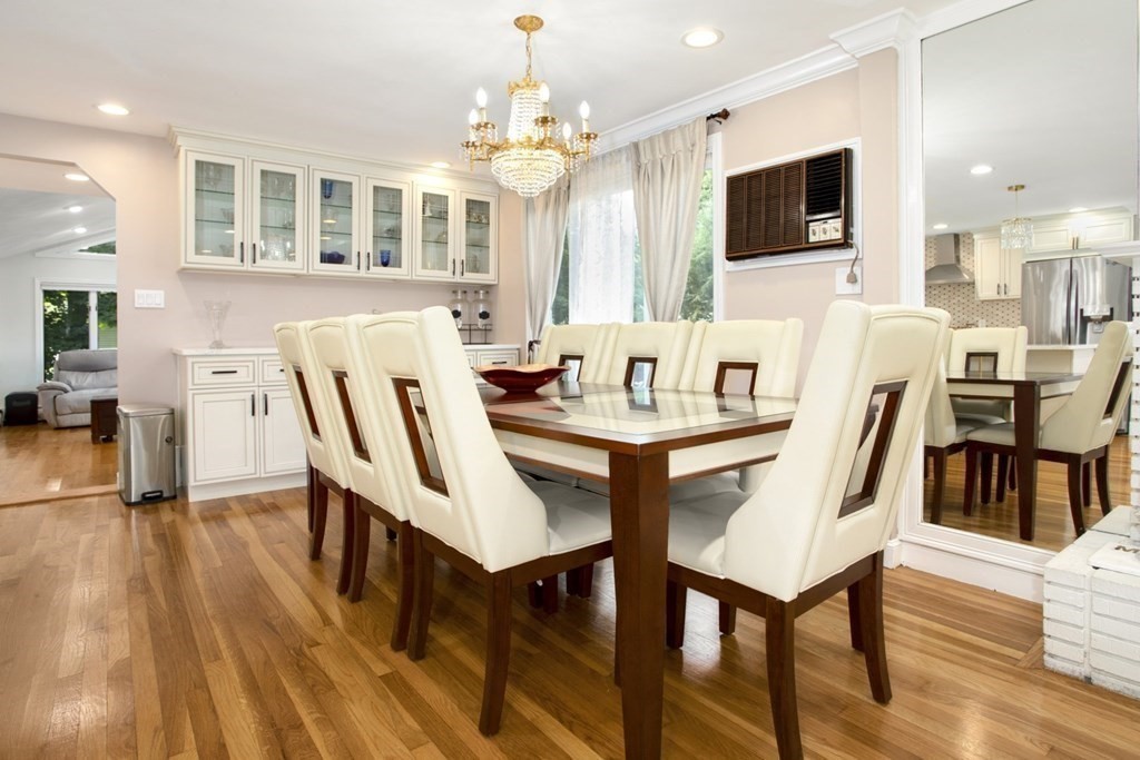 Peabody, Massachusetts, 01960, United States, 3 Bedrooms Bedrooms, ,3 BathroomsBathrooms,Residential,For Sale,1878752