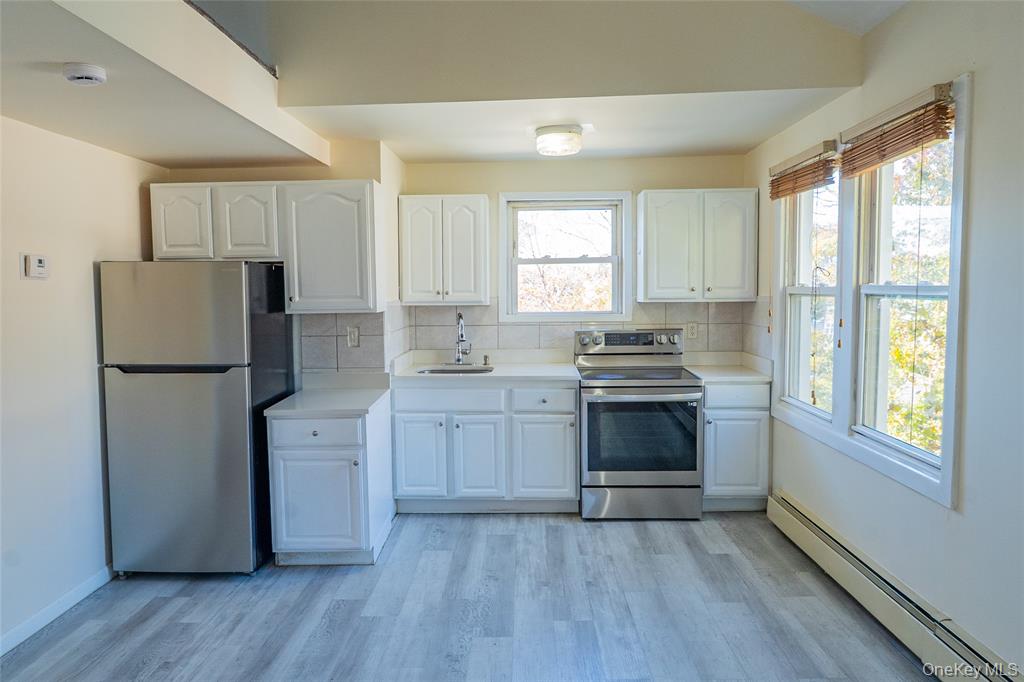 Amityville, New York, 11701, United States, 6 Bedrooms Bedrooms, ,3 BathroomsBathrooms,Residential,For Sale,1989653