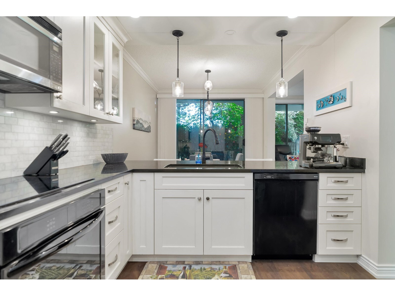 SURREY, British Columbia, V4A 9T5, CA, 2 Bedrooms Bedrooms, ,2 BathroomsBathrooms,Residential,For Sale,1950918