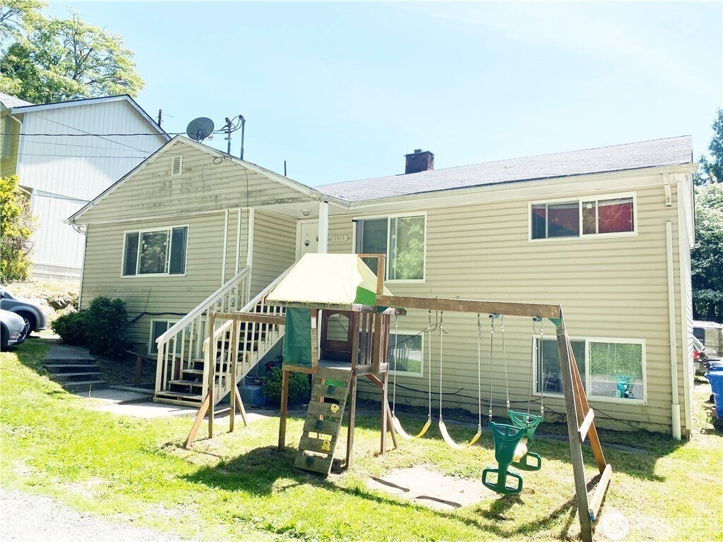 Seattle, Washington, 98106, United States, ,Residential,For Sale,1996660