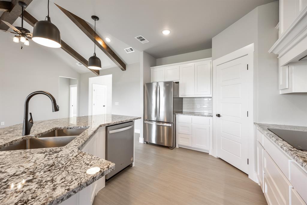 West Tawakoni, Texas, 75474, United States, 4 Bedrooms Bedrooms, ,2 BathroomsBathrooms,Residential,For Sale,2005786