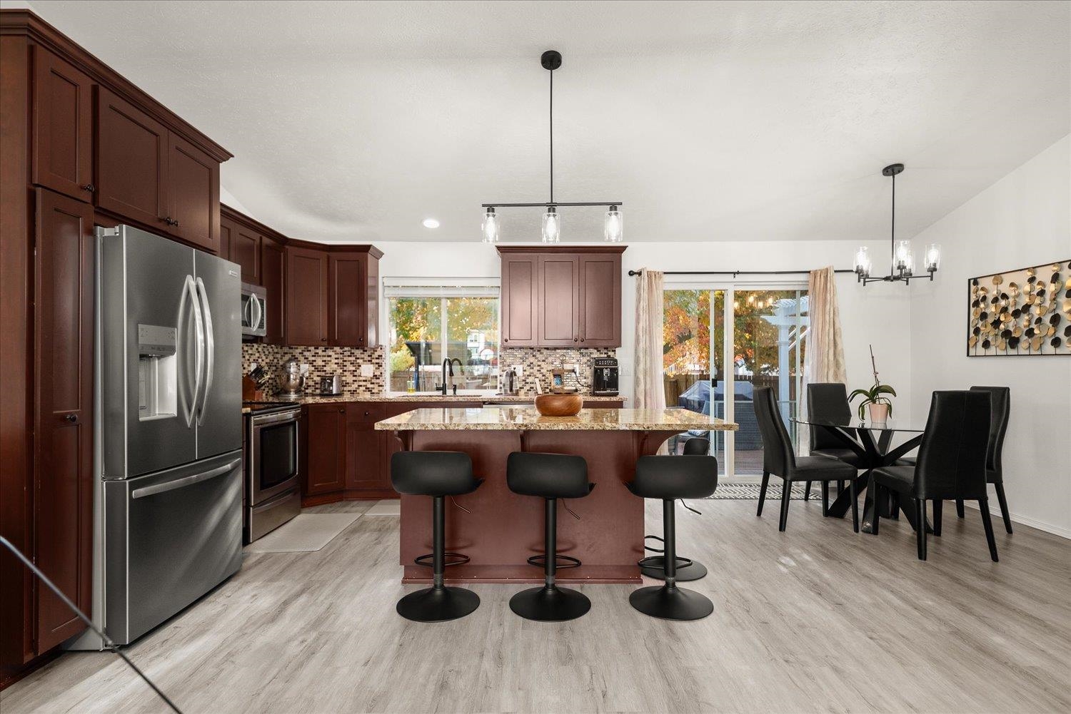 Spokane Valley, Washington, 99216, United States, 4 Bedrooms Bedrooms, ,3 BathroomsBathrooms,Residential,For Sale,1984886