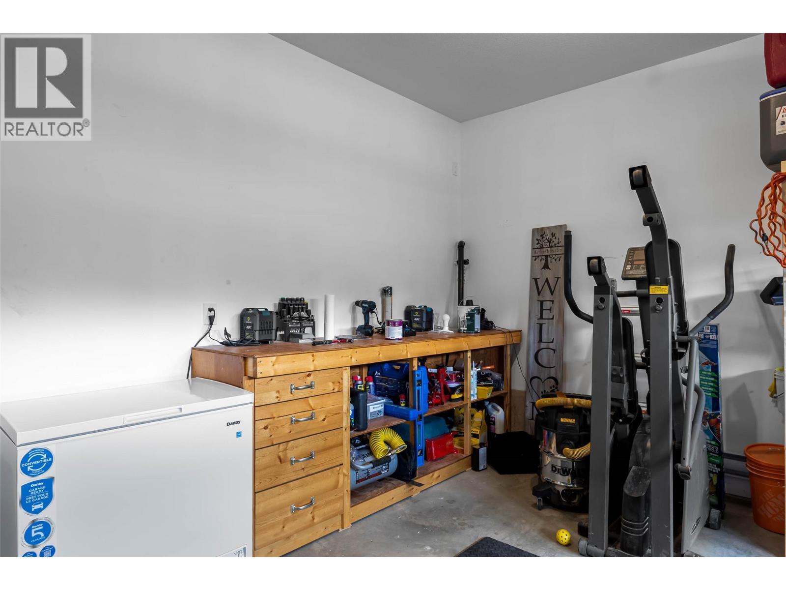 KAMLOOPS, British Columbia, V2C 0G8, CA, 3 Bedrooms Bedrooms, ,2 BathroomsBathrooms,Residential,For Sale,1951302