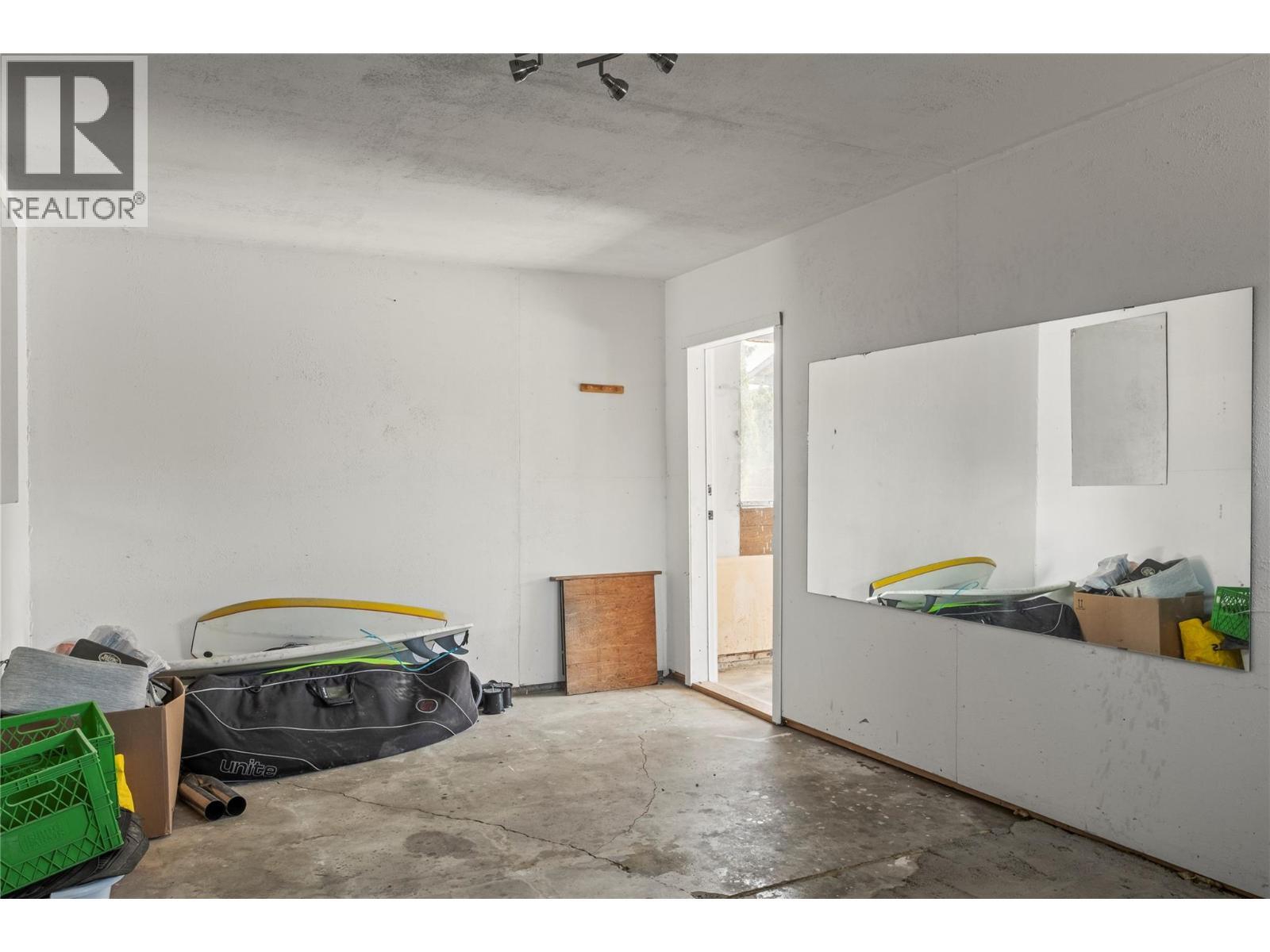 VERNON, British Columbia, V1T 1L1, CA, 3 Bedrooms Bedrooms, ,2 BathroomsBathrooms,Residential,For Sale,1948714