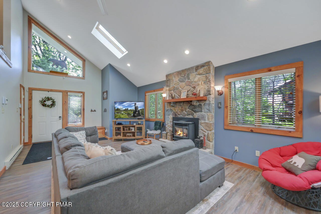 Pocono Pines, Pennsylvania, 18350, United States, 3 Bedrooms Bedrooms, ,2 BathroomsBathrooms,Residential,For Sale,1976304