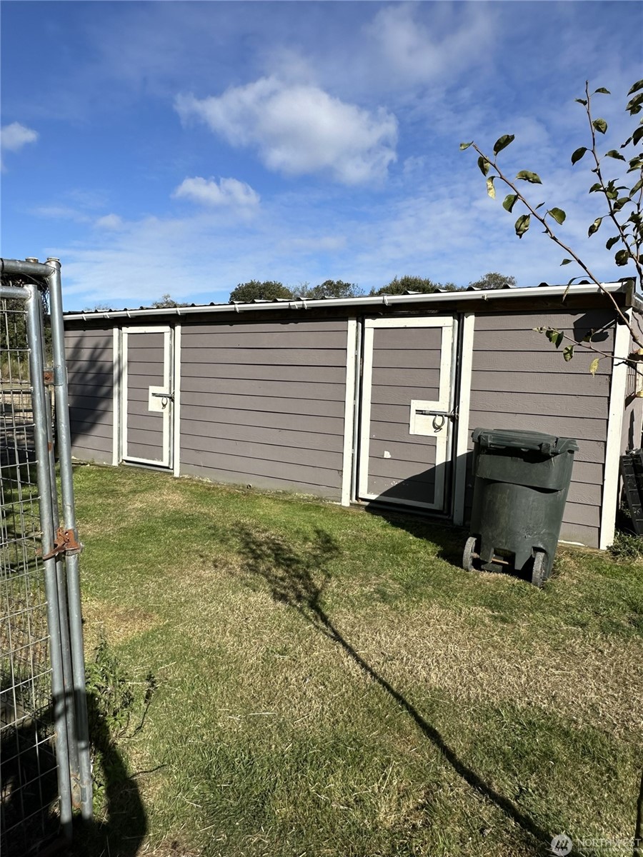 Oysterville, Washington, 98641, United States, 2 Bedrooms Bedrooms, ,1 BathroomBathrooms,Residential,For Sale,1976042