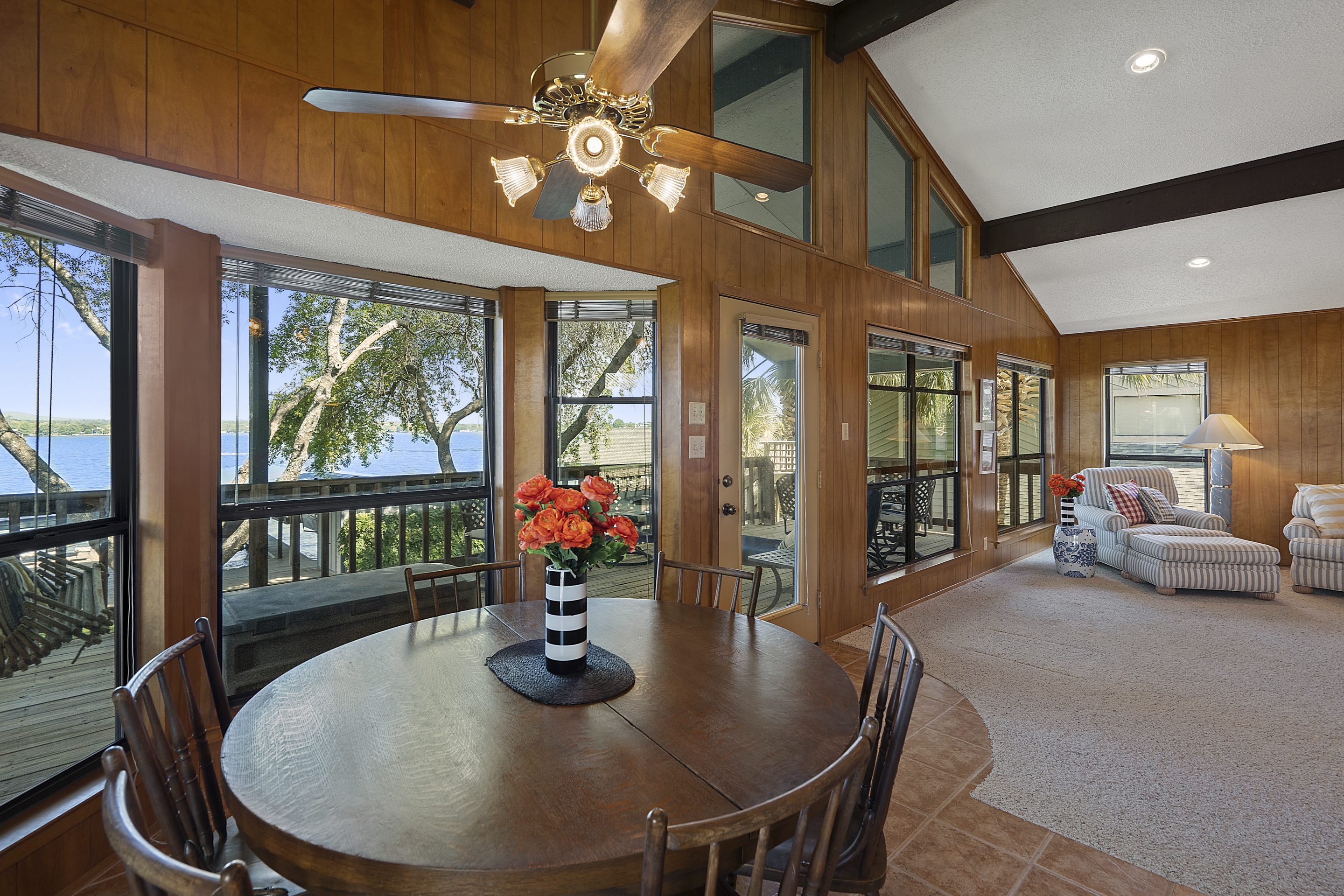  132 Web Isle // on Lake LBJ // Granite Shoals - 物件實景