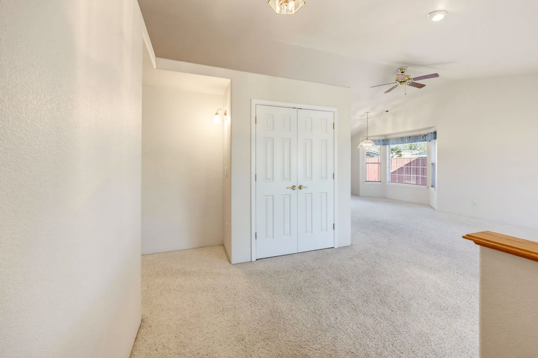  2300 Savannah Drive Central Point, OR 97502 - 物件實景