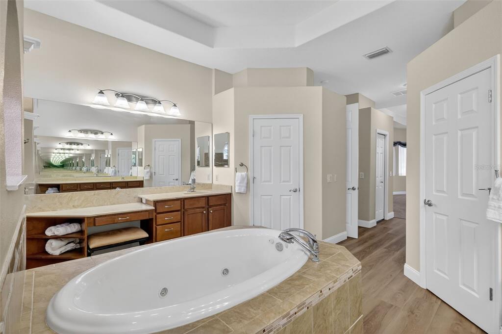 Bradenton, Florida, 34212, United States, 4 Bedrooms Bedrooms, ,3 BathroomsBathrooms,Residential,For Sale,1991075