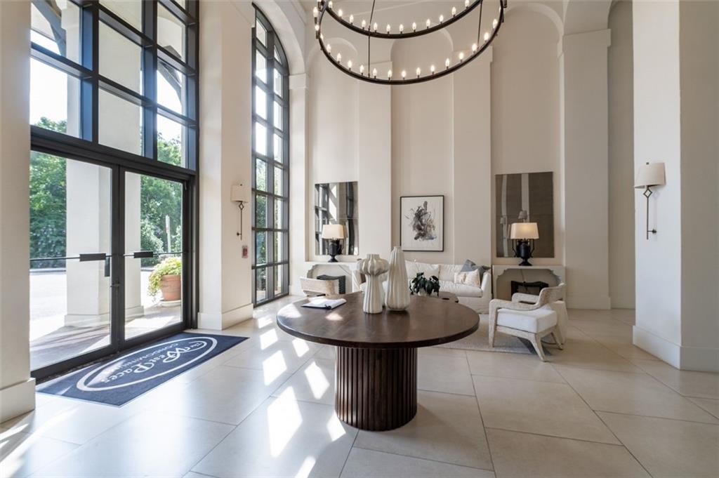 Atlanta, Georgia, 30327, United States, 2 Bedrooms Bedrooms, ,3 BathroomsBathrooms,Residential,For Sale,1895393