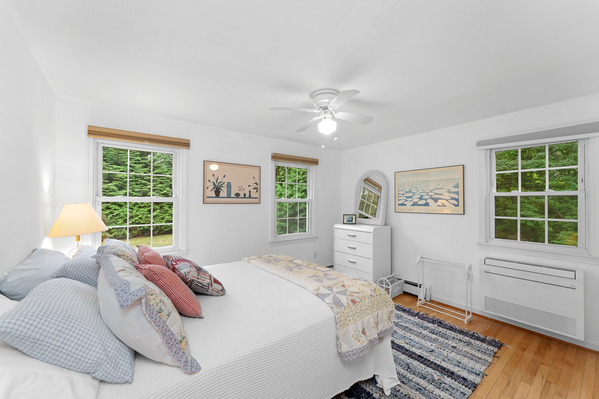 Westerly, Rhode Island, 02891, United States, 3 Bedrooms Bedrooms, ,2 BathroomsBathrooms,Residential,For Sale,1898536