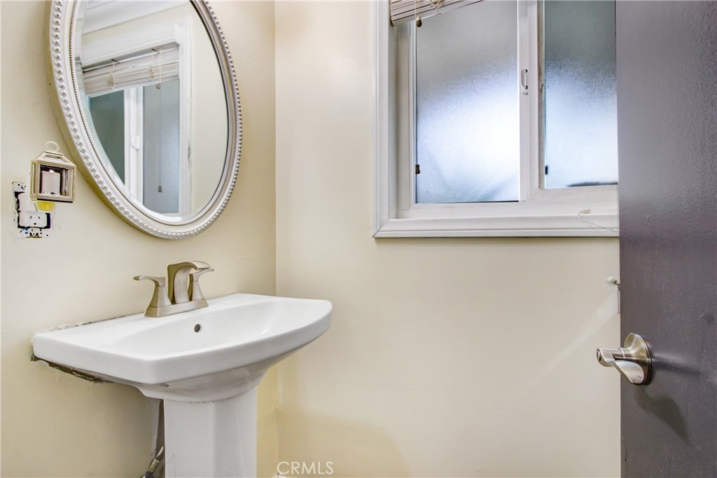 Covina, California, 91723, United States, 5 Bedrooms Bedrooms, ,3 BathroomsBathrooms,Residential,For Sale,1937286