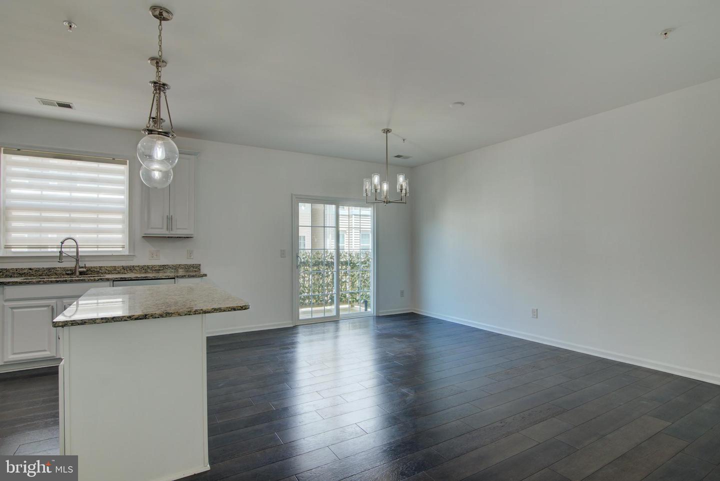 Aldie, Virginia, 20105, United States, 3 Bedrooms Bedrooms, ,3 BathroomsBathrooms,Residential,For Sale,1891094