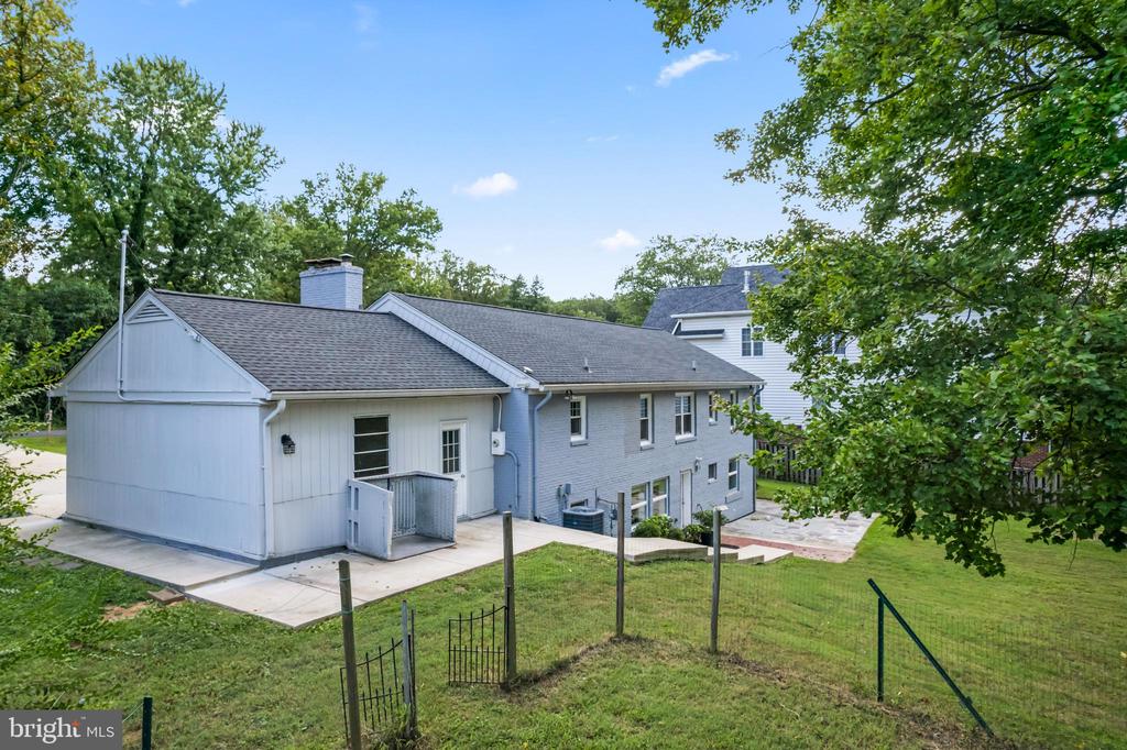 Falls Church, Virginia, 22043, United States, 5 Bedrooms Bedrooms, ,3 BathroomsBathrooms,Residential,For Sale,1977846