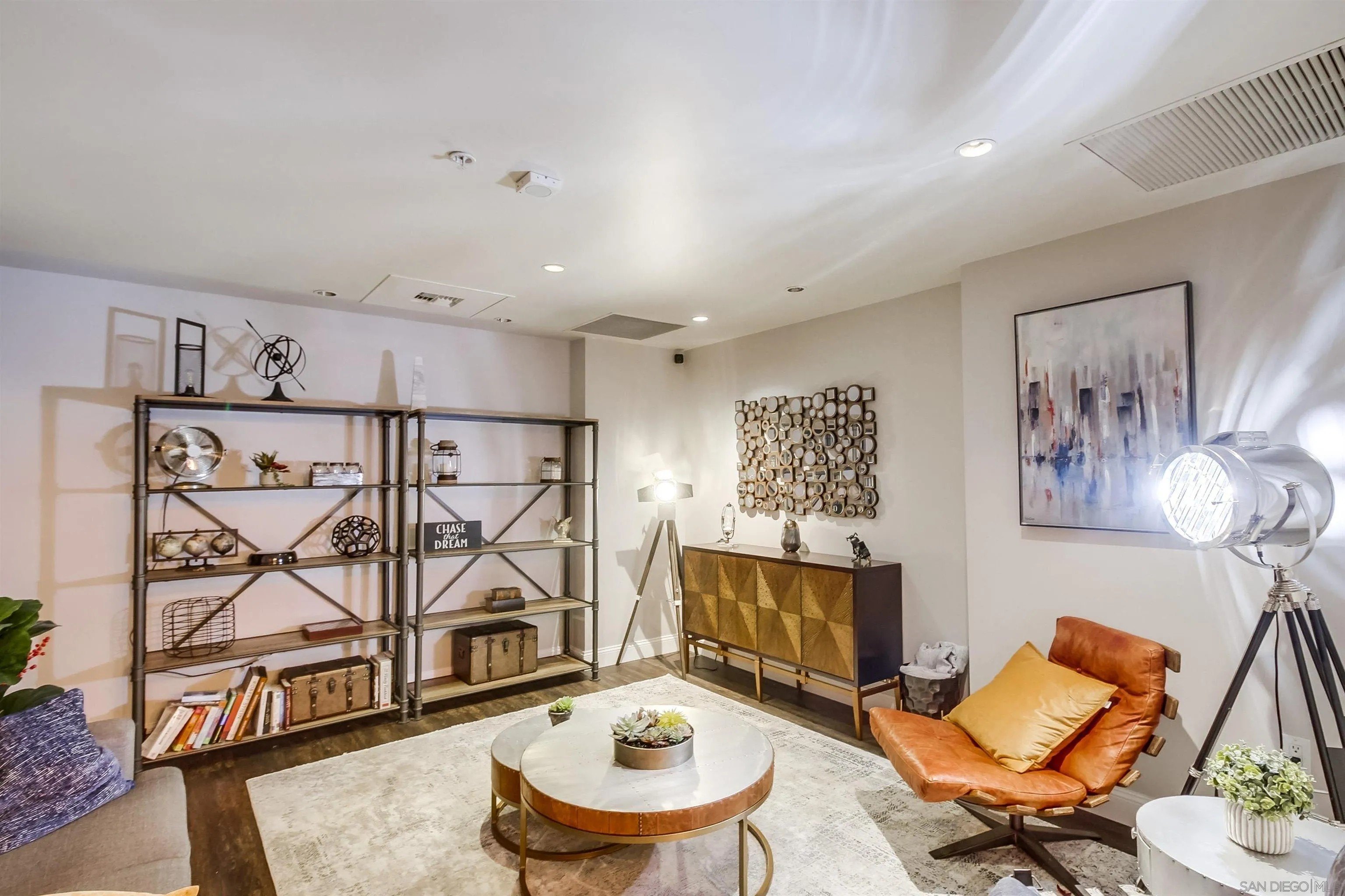 San Diego, California, 92101, United States, 1 Bedroom Bedrooms, ,1 BathroomBathrooms,Residential,For Sale,1962496