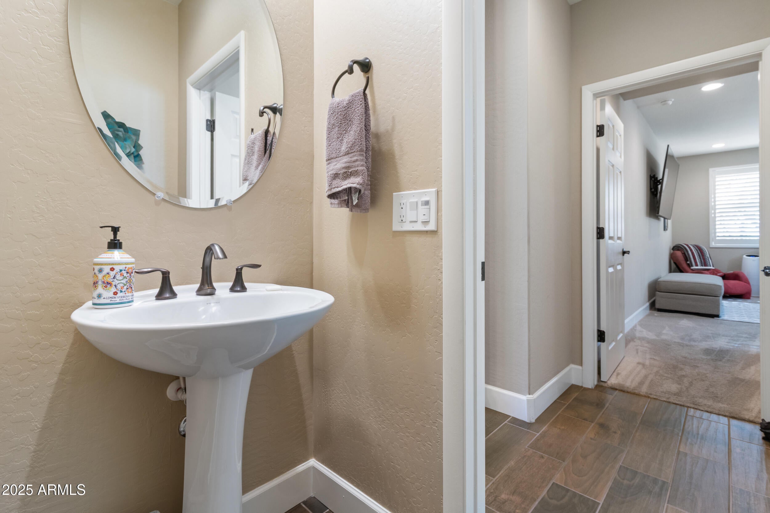 Wickenburg, Arizona, 85390, United States, 2 Bedrooms Bedrooms, ,3 BathroomsBathrooms,Residential,For Sale,2006351