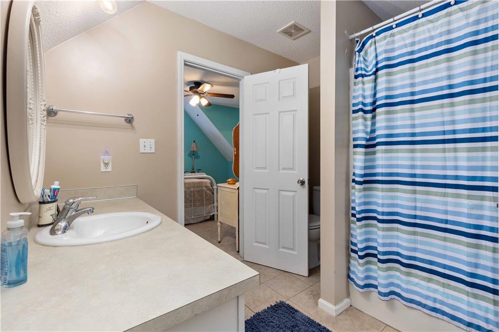 Salem, Alabama, 36874, United States, 4 Bedrooms Bedrooms, ,4 BathroomsBathrooms,Residential,For Sale,1940777