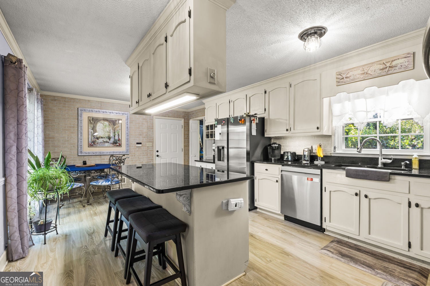 Fayetteville, Georgia, 30215, United States, 5 Bedrooms Bedrooms, ,3 BathroomsBathrooms,Residential,For Sale,1908173