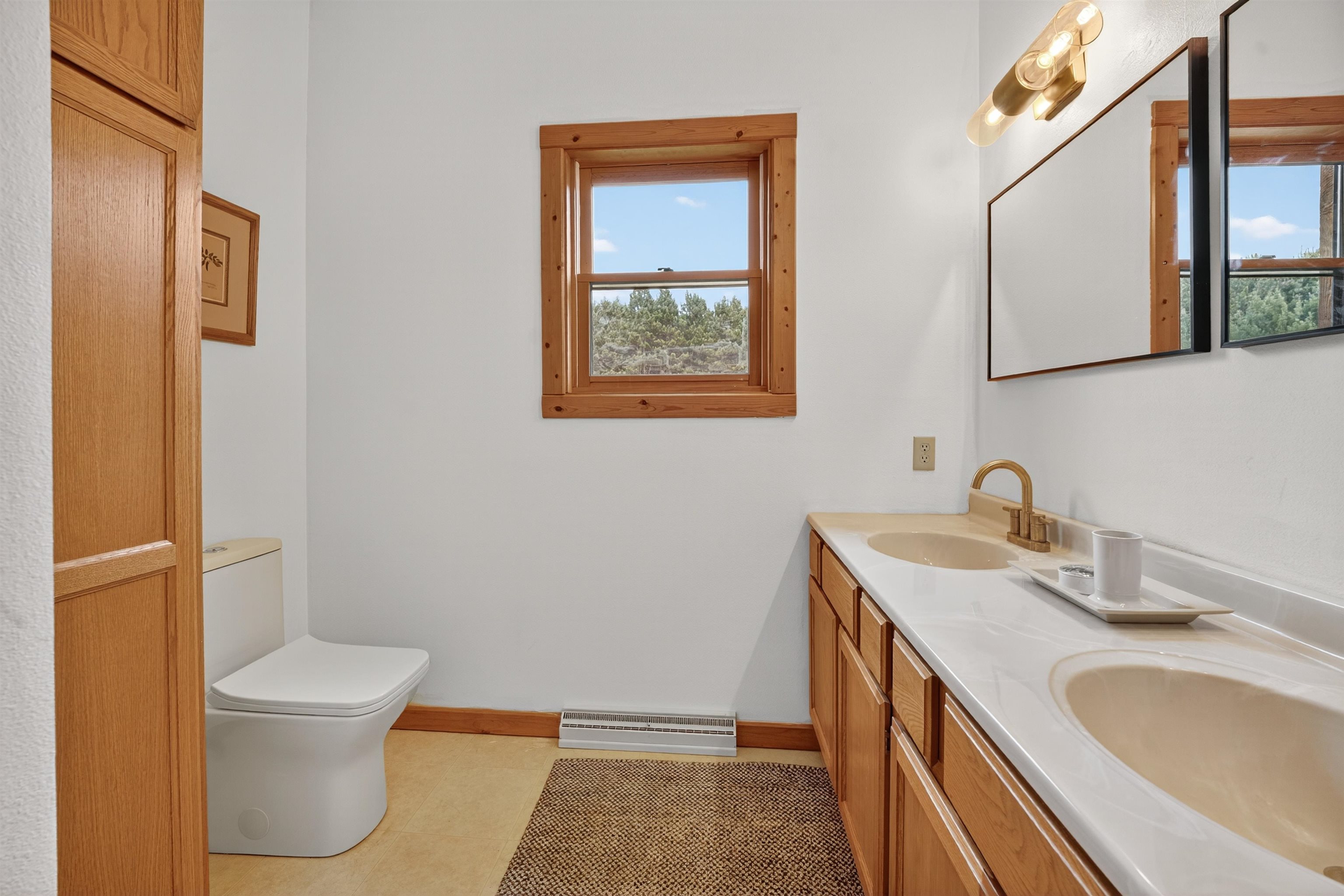 IOLA, Wisconsin, 54945, United States, 2 Bedrooms Bedrooms, ,3 BathroomsBathrooms,Residential,For Sale,1991168