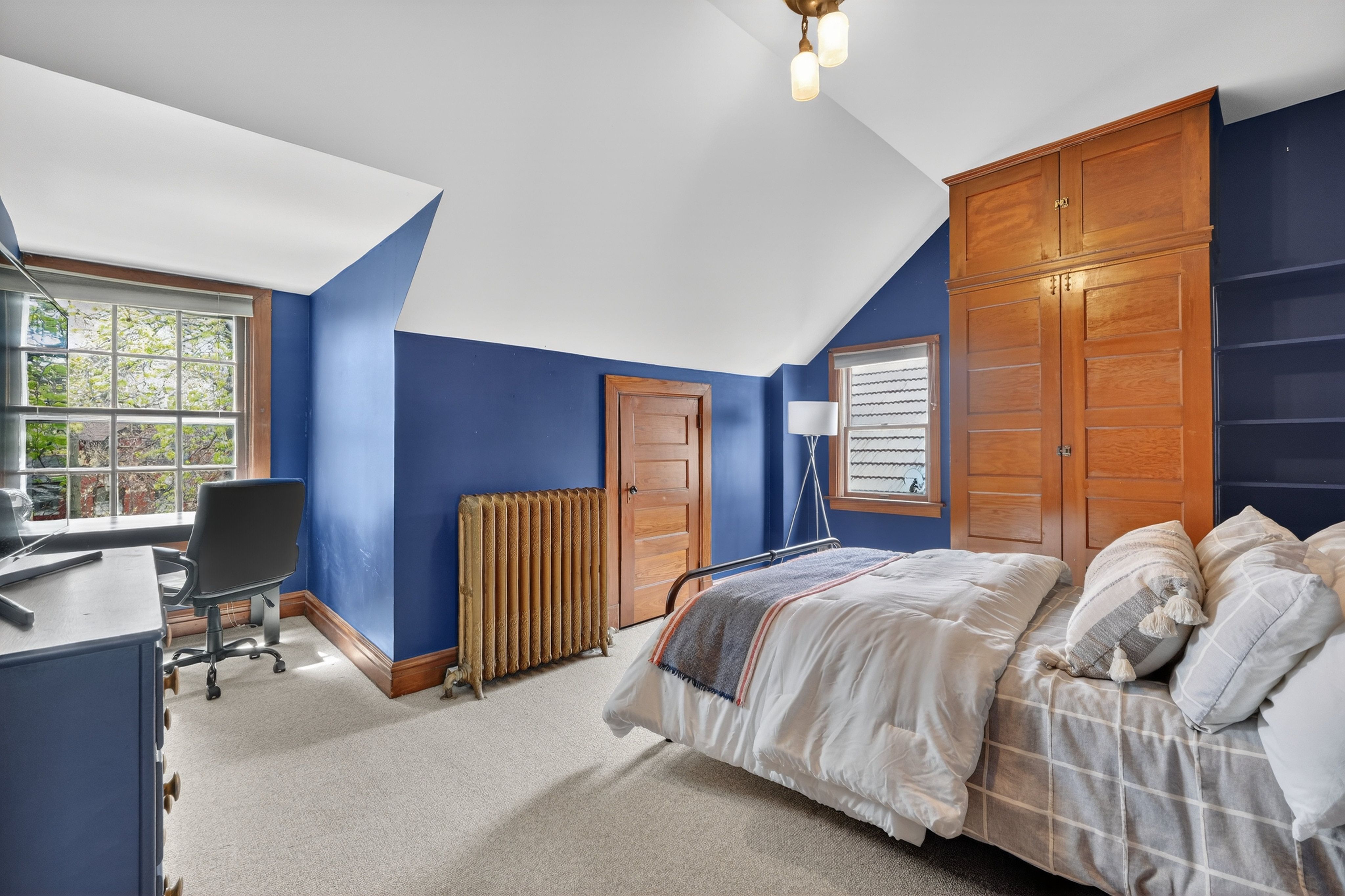  Timeless Elegance in Parkview Place