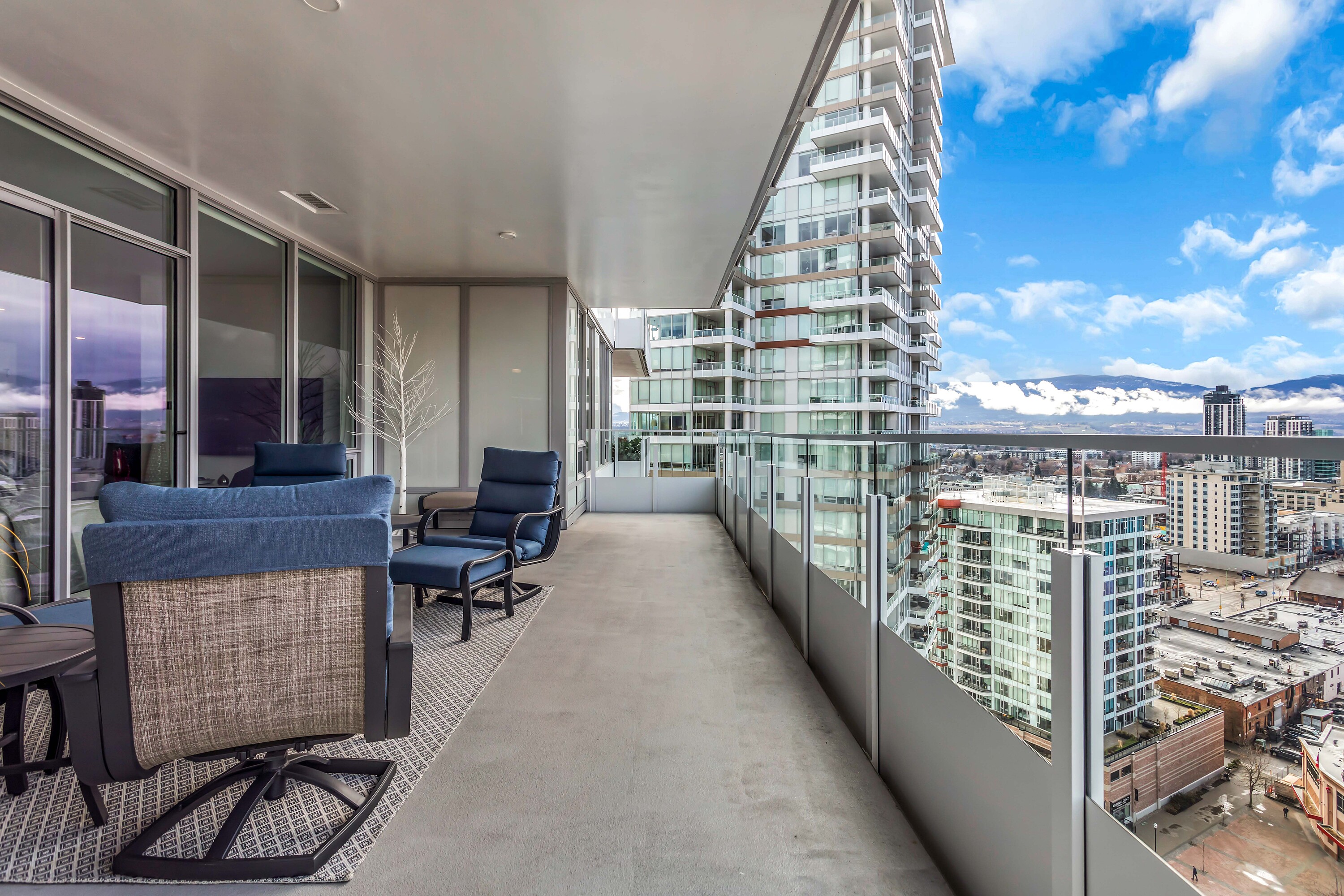  Unobstructed Views of the Lake - 物件實景