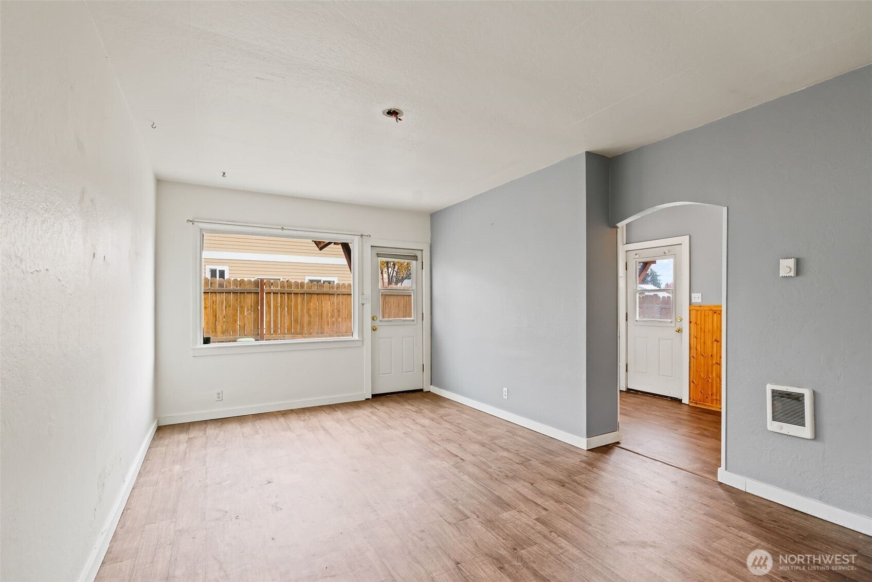 Ellensburg, Washington, 98926, United States, 3 Bedrooms Bedrooms, ,3 BathroomsBathrooms,Residential,For Sale,1991270