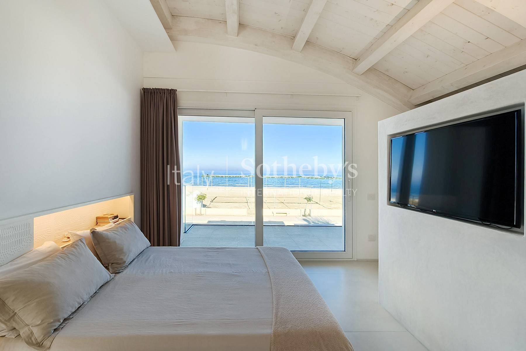  Rare Contemporary Seafront Residence in Le Marche - 物件實景