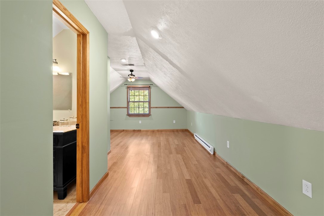 Cranberry Twp, Pennsylvania, 16066, United States, 4 Bedrooms Bedrooms, ,3 BathroomsBathrooms,Residential,For Sale,1947060