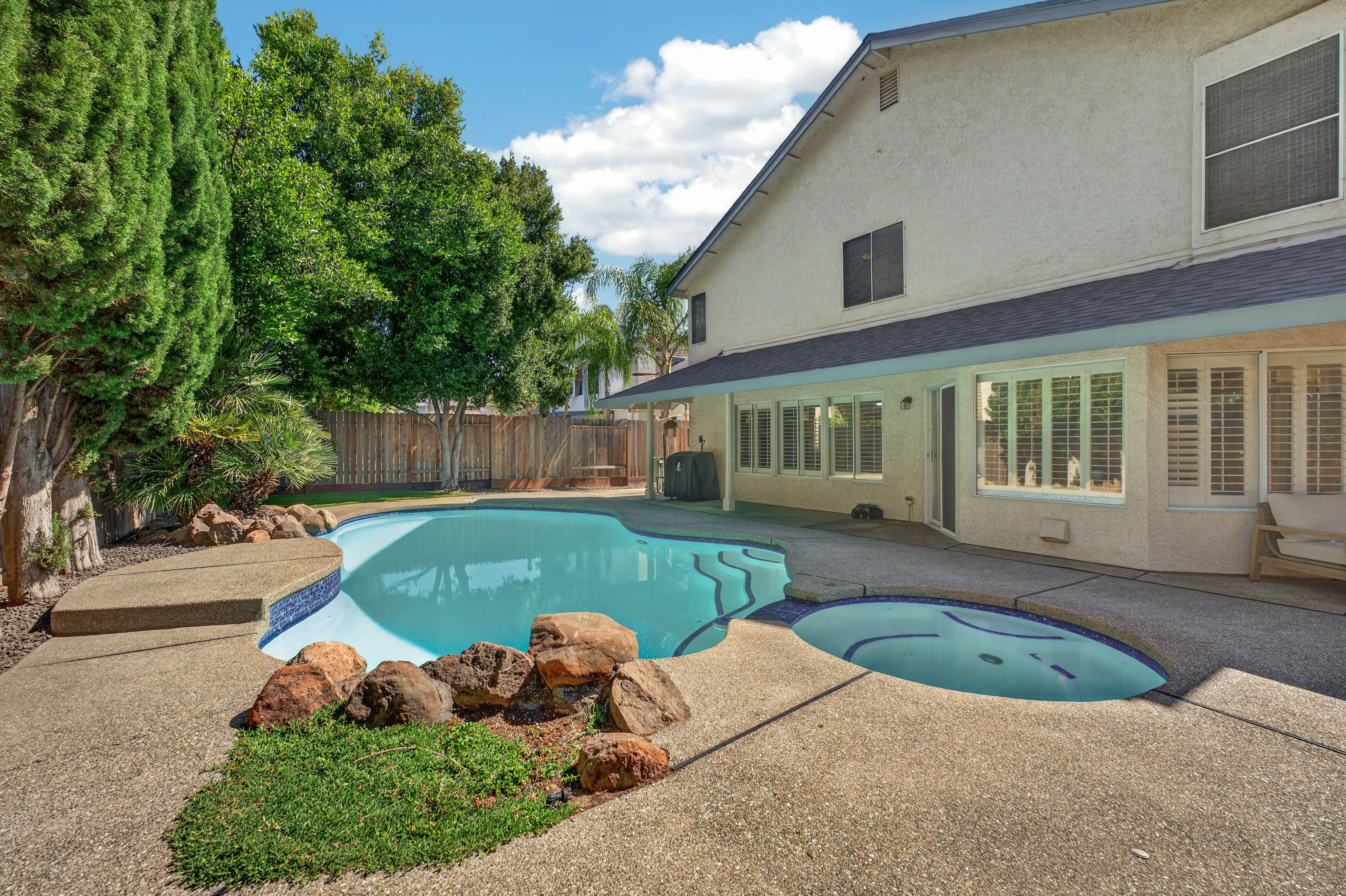  5723 Crown Court, Rocklin, CA 95677 - 物件實景
