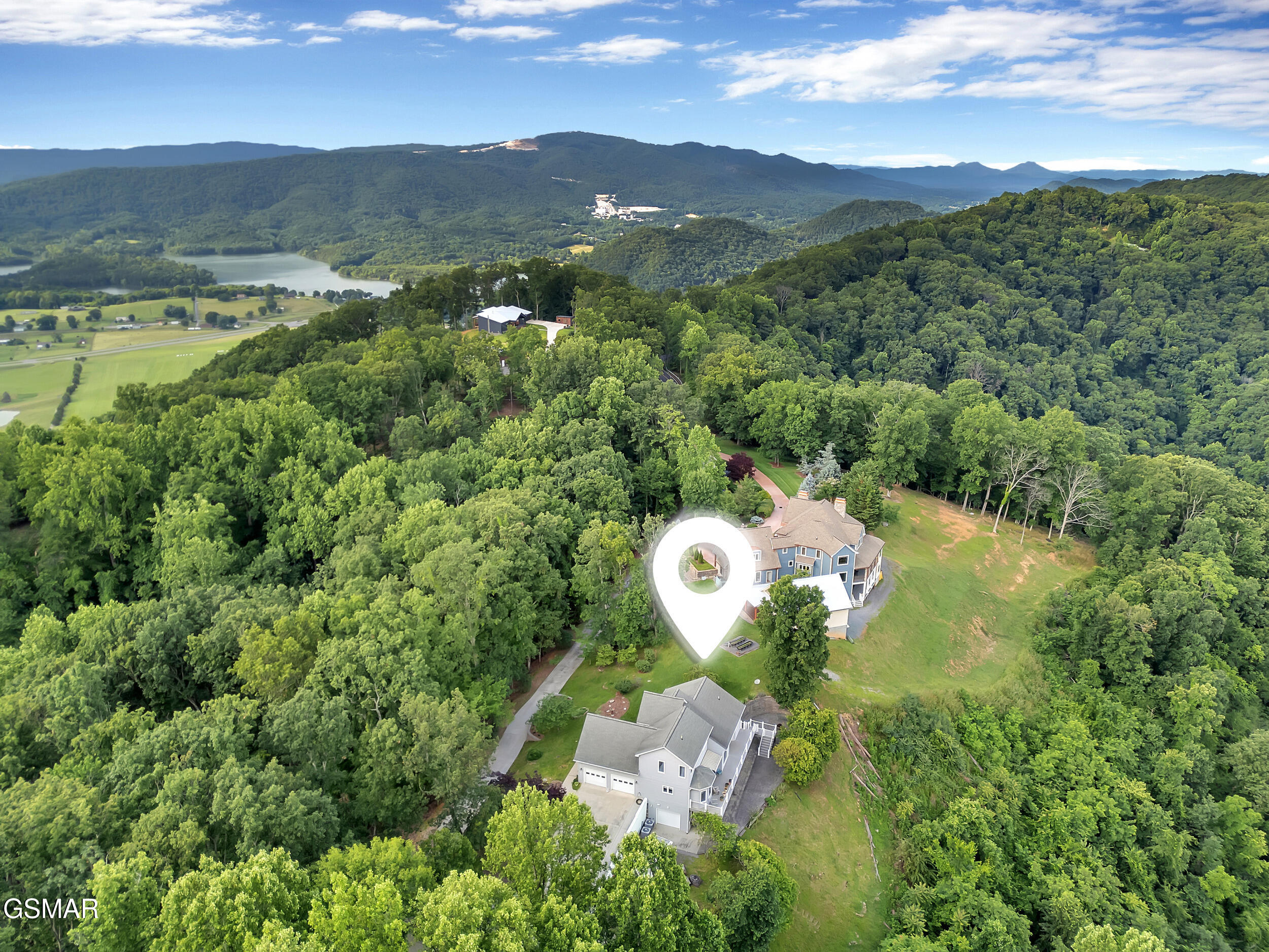 Mooresburg, Tennessee, 37811, United States, 2 Bedrooms Bedrooms, ,4 BathroomsBathrooms,Residential,For Sale,1861149