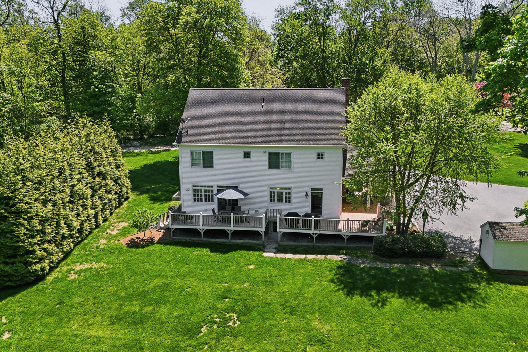  Luxurious 6-Bedroom Estate in Essex, CT - 物件實景