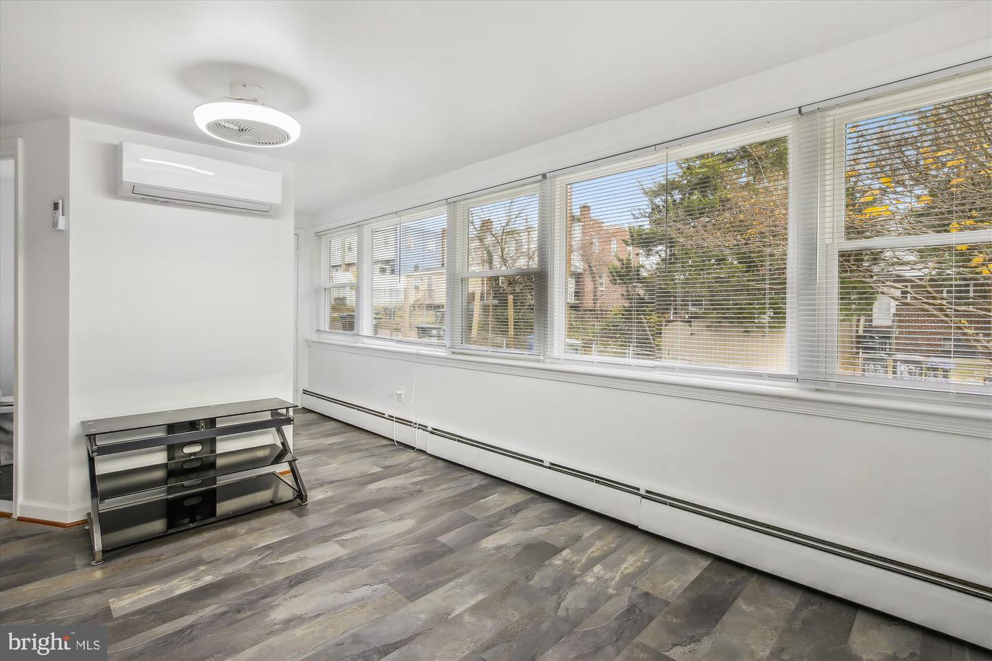 3300 18th Pl Se, WASHINGTON, District Of Columbia, 20020, United States, 5 Bedrooms Bedrooms, ,3 BathroomsBathrooms,Residential,For Sale,3300 18th Pl Se,1431167