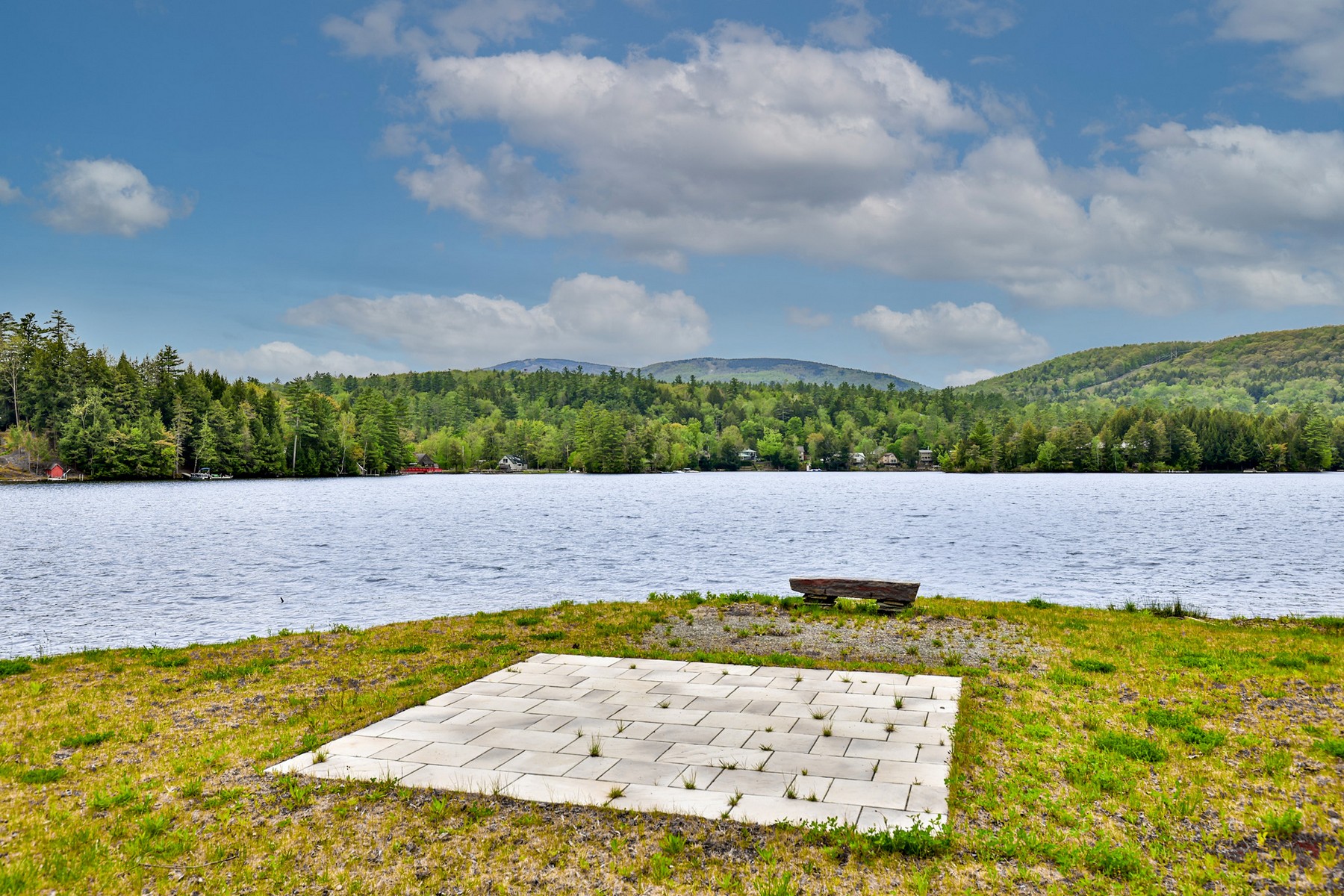  775 East Lake Road - 物件實景