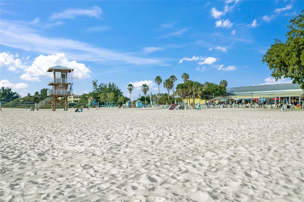 Holmes Beach, Florida, 34217, United States, 5 Bedrooms Bedrooms, ,5 BathroomsBathrooms,Residential,For Sale,1770392