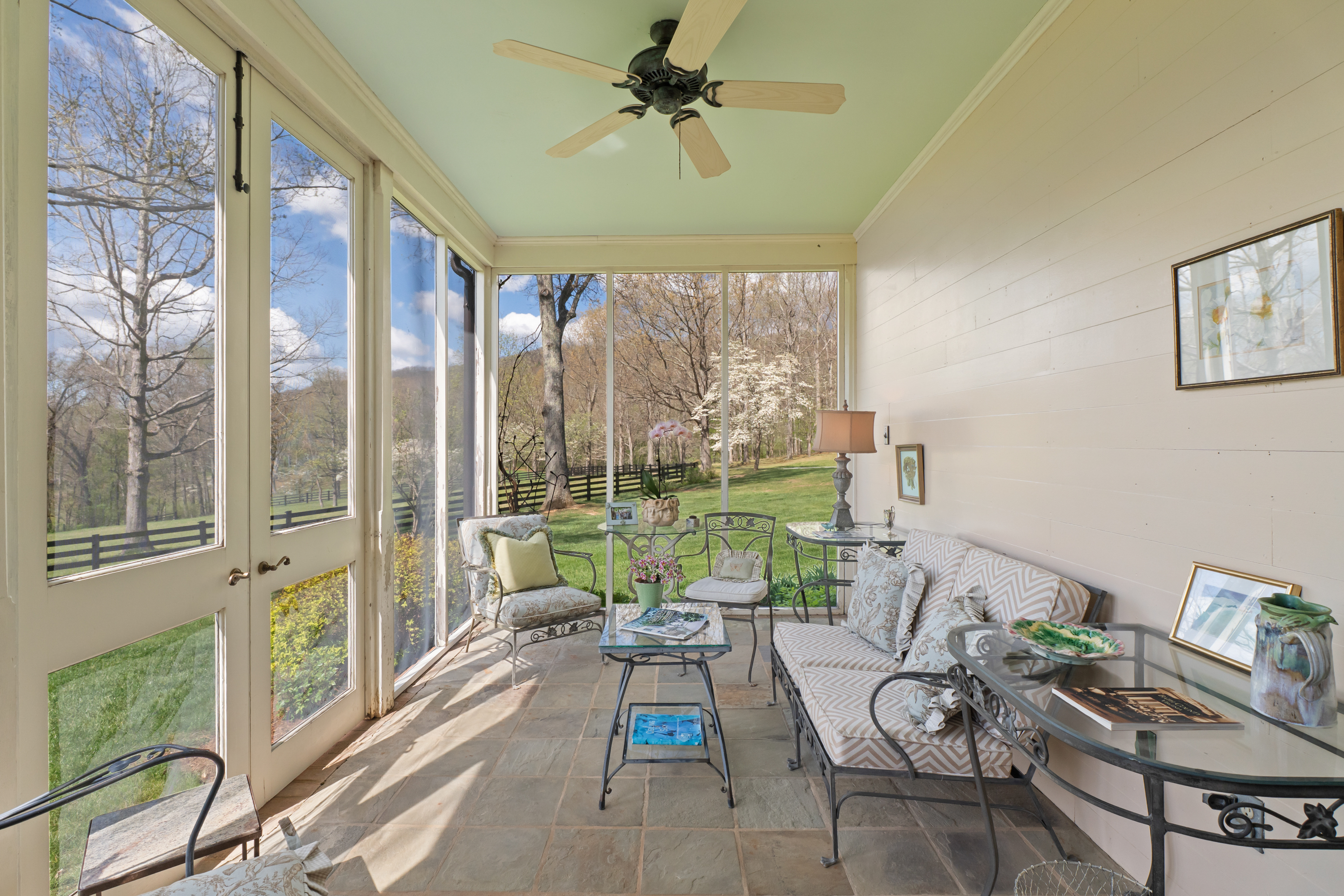  5614 Hot Springs Rd - 物件實景