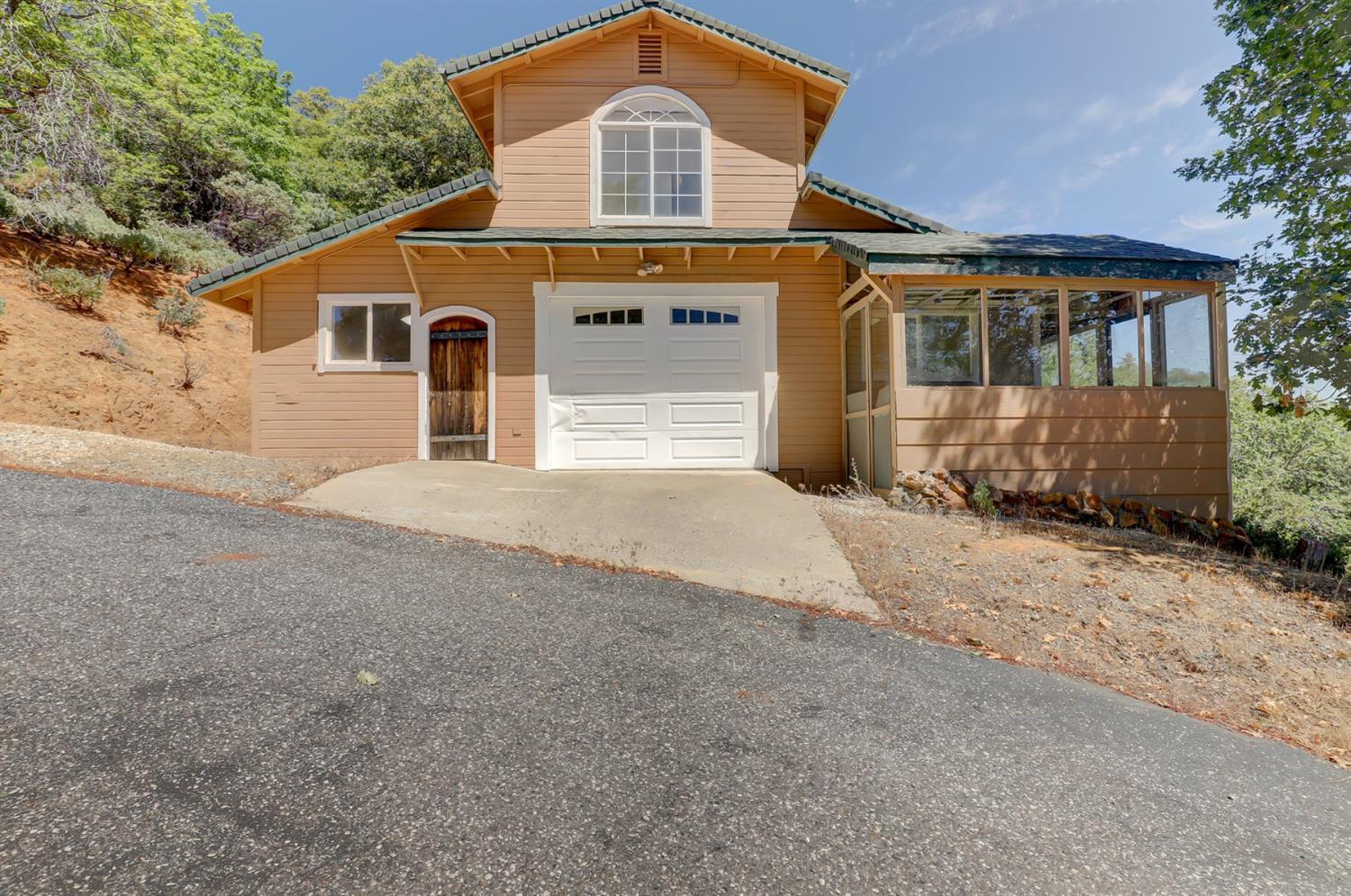 Grass Valley, California, 95945, United States, 3 Bedrooms Bedrooms, ,2 BathroomsBathrooms,Residential,For Sale,1917189