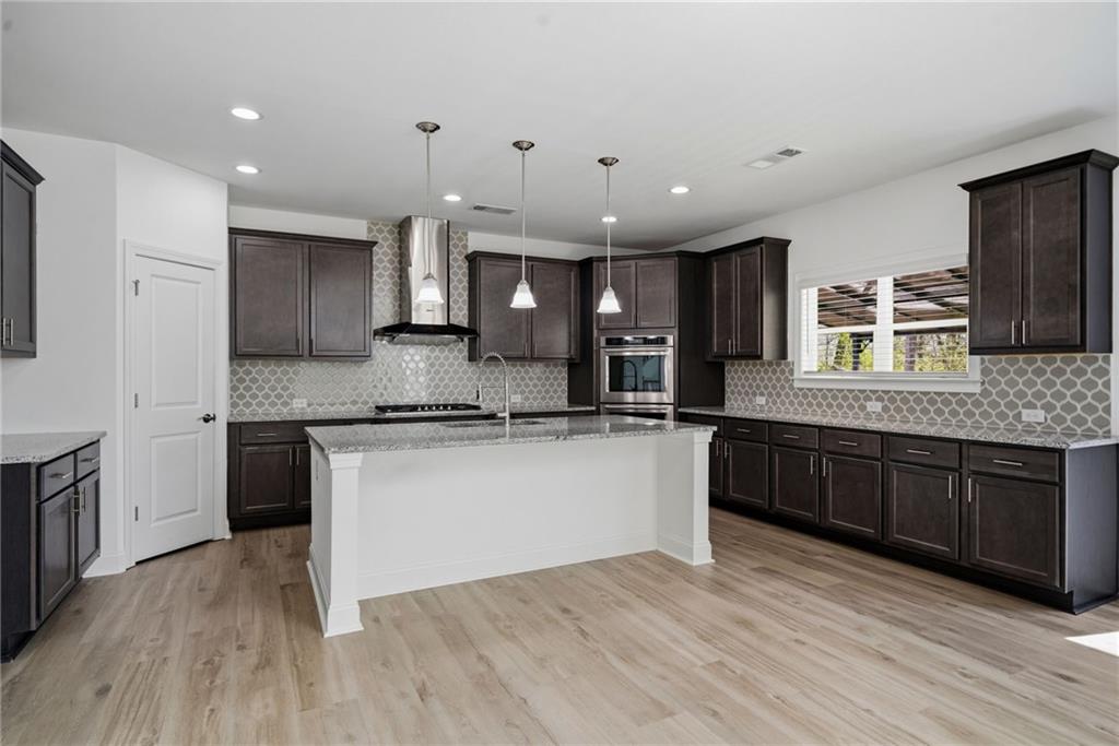 Cumming, Georgia, 30028, United States, 6 Bedrooms Bedrooms, ,6 BathroomsBathrooms,Residential,For Sale,2034484