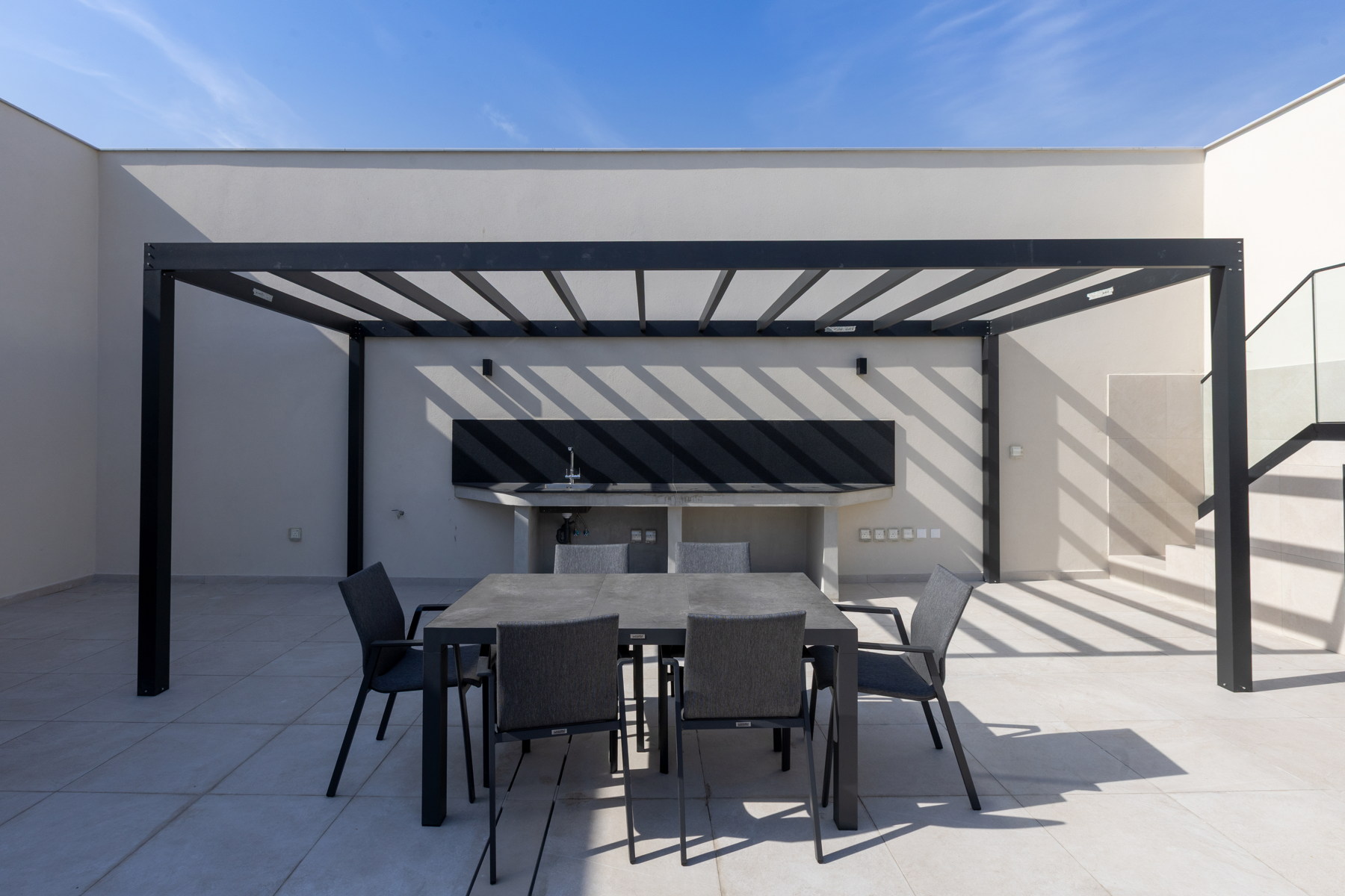  Studio with Rooftop Pool 100 m from the Beach in Limassol Historical Centre - 物件實景