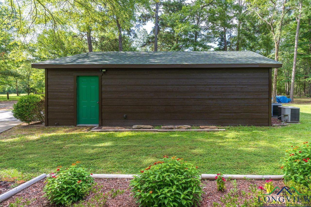 Marshall, Texas, 75672, United States, 3 Bedrooms Bedrooms, ,3 BathroomsBathrooms,Residential,For Sale,1906787